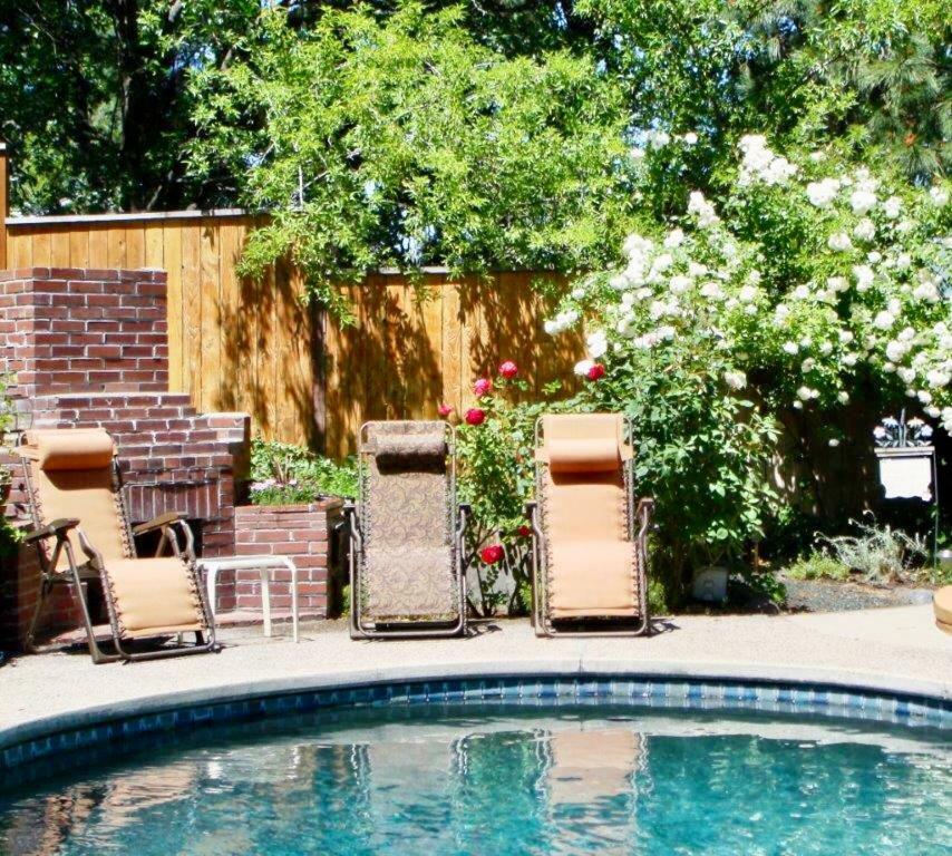 Romeo Inn Ashland Luaran gambar